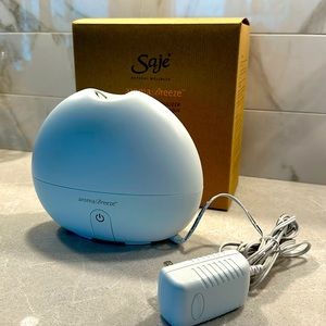 Saje White Aroma Breeze Ultrasonic Diffuser